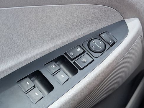 Used 2020 Hyundai Tucson Value FWD image 13