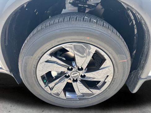 Used 2026 Nissan Rogue SV FWD image 41