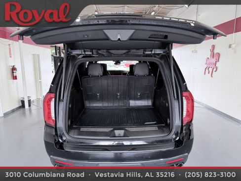 Used 2023 GMC Yukon XL Denali Ultimate AWD/4WD image 21