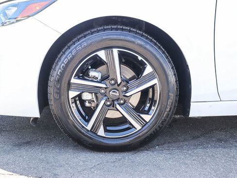 Used 2024 Nissan Sentra SV FWD image 10