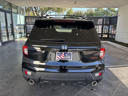 Certified 2024 Honda Passport TrailSport image 5