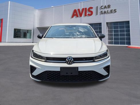 Used 2025 Volkswagen Jetta Sport FWD image 2