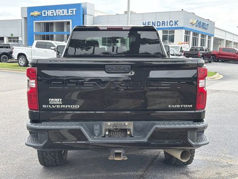 Used 2022 Chevrolet Silverado 2500 Custom w/ Custom Value Package AWD/4WD image 10