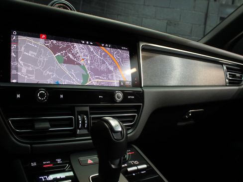 Used 2023 Porsche Macan GTS w/ Premium Package Plus image 59