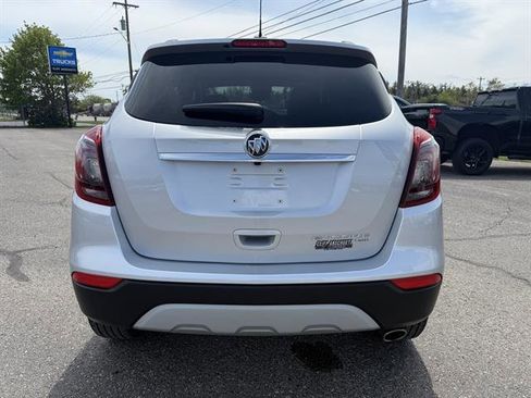 Used 2022 Buick Encore Preferred w/ Safety Package image 5