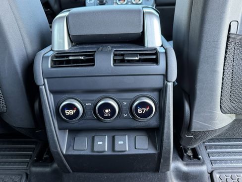 Used 2023 Land Rover Defender 130 X-Dynamic SE image 11