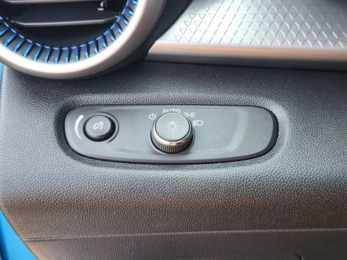 Used 2026 Chevrolet Trax LS w/ LS Convenience Package FWD image 21