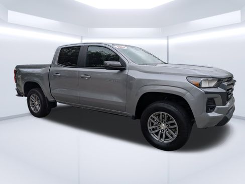 Used 2023 Chevrolet Colorado LT w/ LT Convenience Package image 1