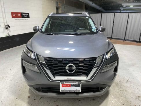 Used 2021 Nissan Rogue SV w/ Premium Package image 6