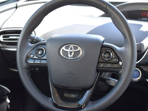 Used 2021 Toyota Prius XLE AWD/4WD image 13