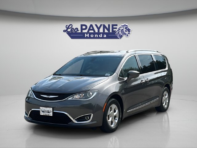 Used 2017 Chrysler Pacifica Touring-L Plus FWD image 3