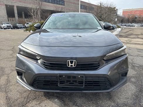 Used 2022 Honda Civic Sport image 2