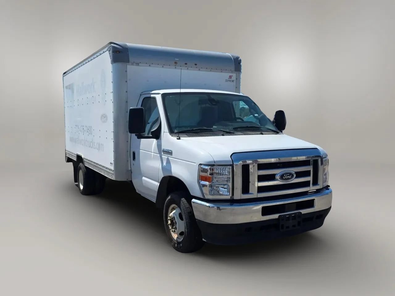 Used 2021 Ford E-450 and Econoline 450 Super Duty RWD image 4