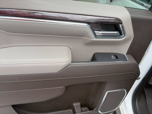 Used 2023 Chevrolet Silverado 1500 LTZ AWD/4WD image 12