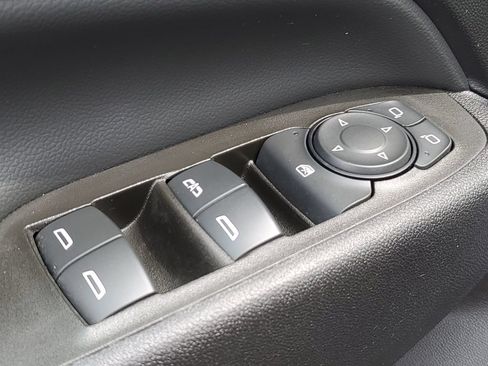 Used 2024 Chevrolet Equinox LT AWD/4WD image 24