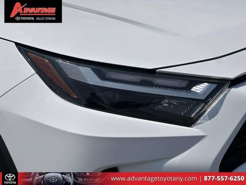 Used 2023 Toyota RAV4 LE AWD/4WD image 13