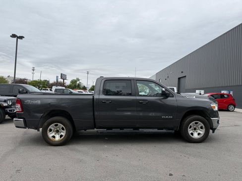 Used 2022 RAM 1500 Big Horn AWD/4WD image 2