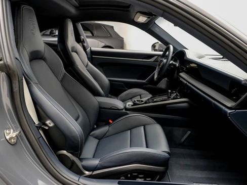 Used 2025 Porsche 911 Carrera S RWD image 29