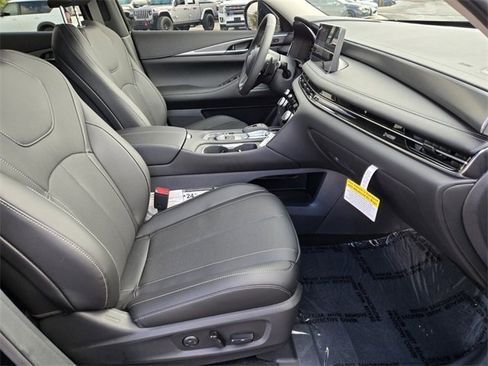 New 2026 INFINITI QX60 Pure image 23