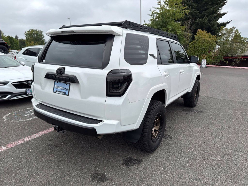 Used 2022 Toyota 4Runner TRD Off-Road Premium w/ Moonroof Package AWD/4WD image 10