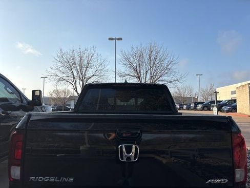 Used 2023 Honda Ridgeline Black Edition image 5