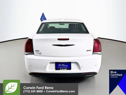 Used 2022 Chrysler 300 Touring L AWD/4WD image 8