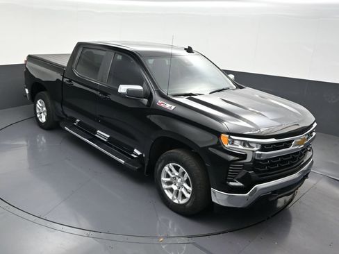 Used 2023 Chevrolet Silverado 1500 LT w/ Z71 Off-Road Package image 21