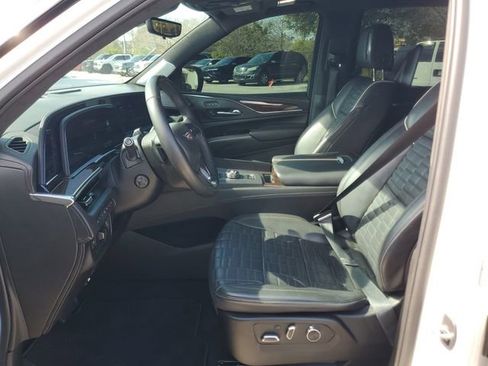 Used 2023 Cadillac Escalade Sport Platinum w/ LPO, ONYX Package image 16