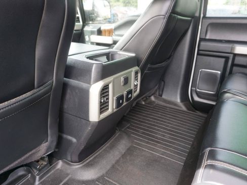 Used 2019 Ford F150 Lariat w/ Trailer Tow Package AWD/4WD image 15