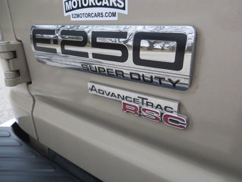 Used 2014 Ford E-250 and Econoline 250 w/ Premium Van Group image 20