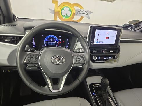 Used 2025 Toyota Corolla XSE FWD image 14