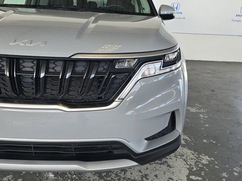 Used 2024 Kia Carnival LX image 47