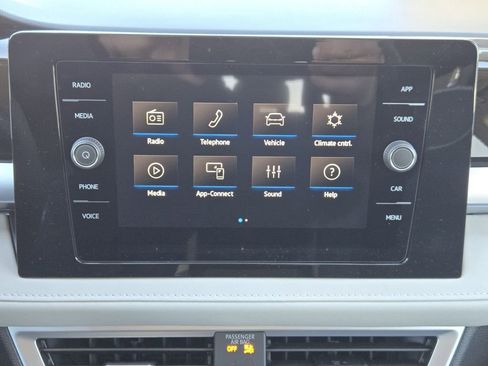 New 2026 Volkswagen Taos SE AWD/4WD image 14