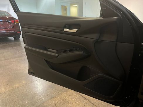 Used 2025 Nissan Altima 2.5 SV image 20