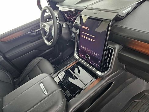 New 2025 GMC Yukon XL Denali w/ Sun & Power Step Package image 11