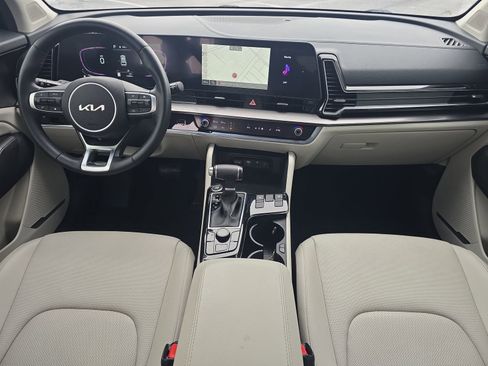 Used 2023 Kia Sportage EX image 9