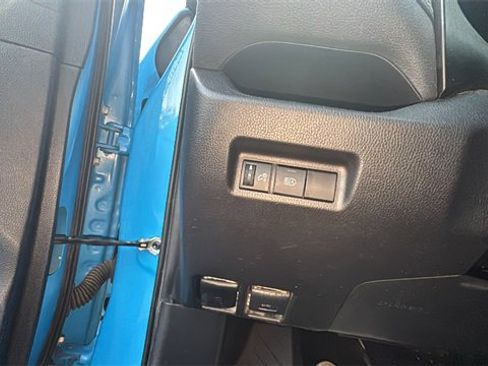 Used 2019 Toyota RAV4 LE image 13