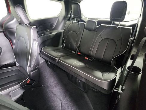 New 2026 Chrysler Pacifica Limited w/ S Appearance Package image 31