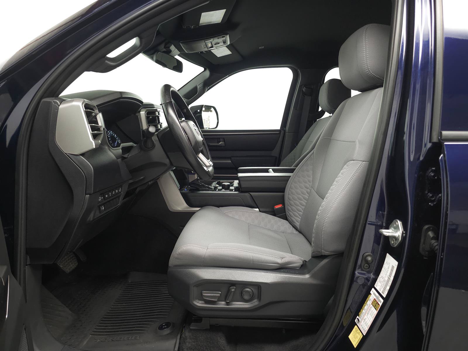 Used 2025 Toyota Tundra SR5 w/ SR5 Convenience Package AWD/4WD image 4