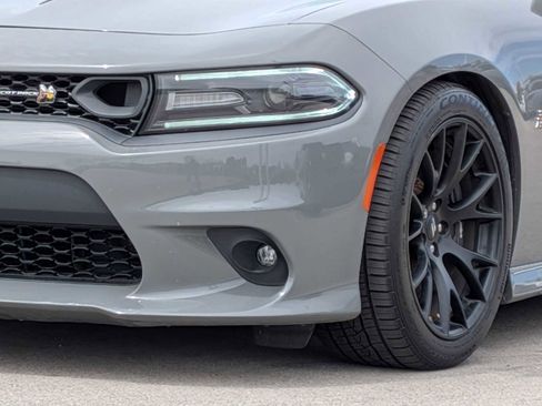 Used 2019 Dodge Charger Scat Pack w/ Dynamics Package RWD image 10