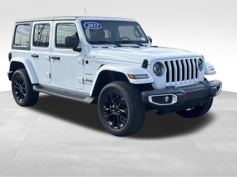 Used 2023 Jeep Wrangler Unlimited Sahara w/ Cold Weather Group AWD/4WD image 4