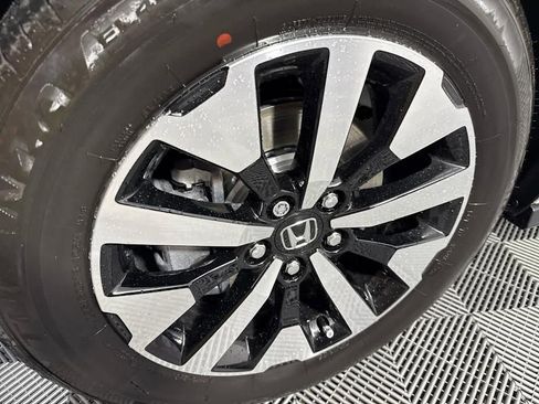 New 2025 Honda Odyssey EX-L image 10