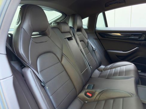 Used 2025 Porsche Panamera 4 w/ Premium Package image 45