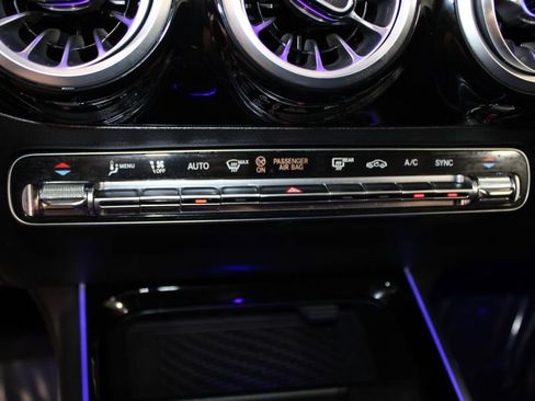 Used 2025 Mercedes-Benz GLA 250 image 41