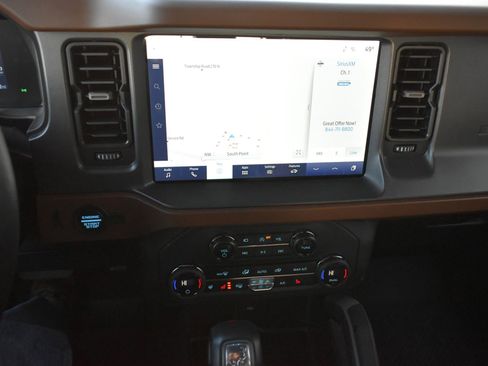 Used 2024 Ford Bronco Outer Banks w/ Sasquatch Package image 23