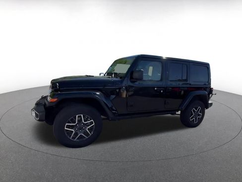 Used 2025 Jeep Wrangler Unlimited Sahara AWD/4WD image 7