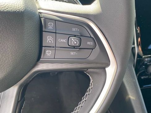 New 2025 Jeep Grand Cherokee Laredo X image 18