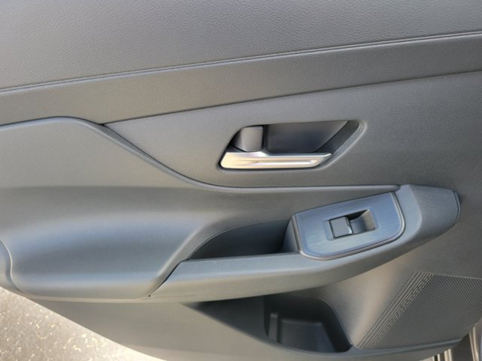 Used 2026 Nissan Sentra SR w/ Floor Mat Package FWD image 32