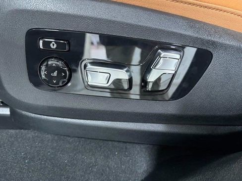 New 2026 BMW X6 xDrive40i w/ Executive Package image 31