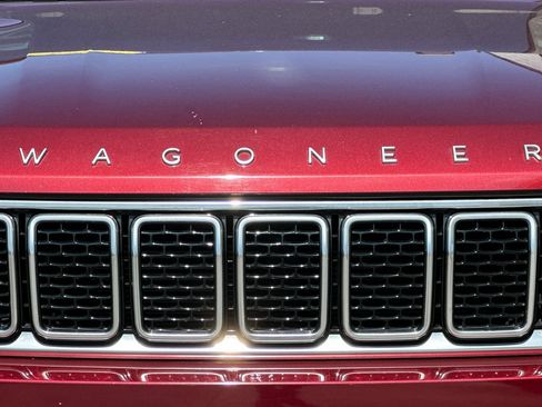 Used 2024 Jeep Wagoneer L Series II RWD image 41